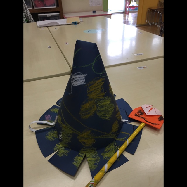 【みんなの投稿】3歳児魔法使い帽子とステッキ 【みんなの投稿】3歳児魔法使い帽子とステッキ