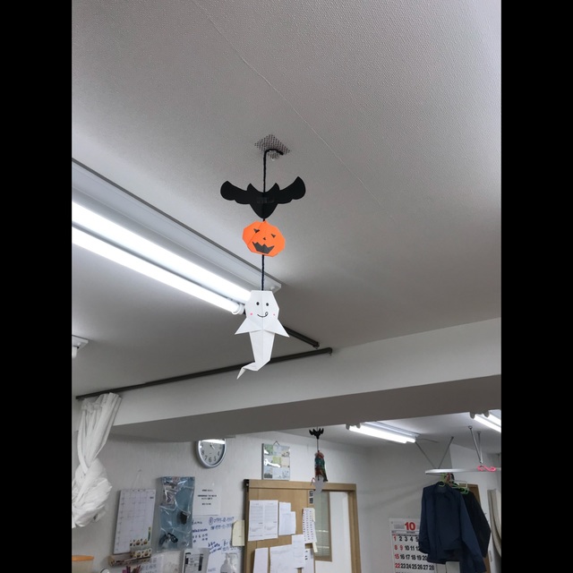 【みんなの投稿】ハロウィン モビール作り 【みんなの投稿】ハロウィン モビール作り