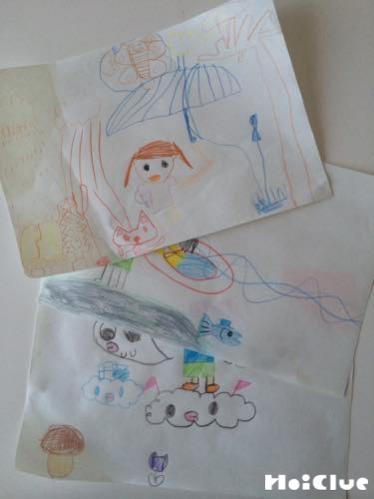 お絵描きしている写真