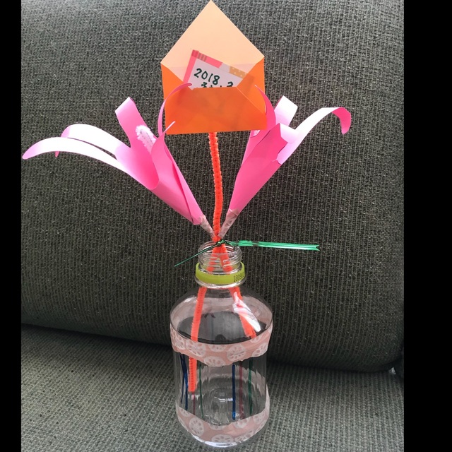 【みんなの投稿】手形で作る花束 【みんなの投稿】手形で作る花束