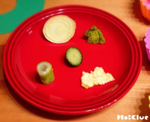 様々な野菜の切れ端の写真