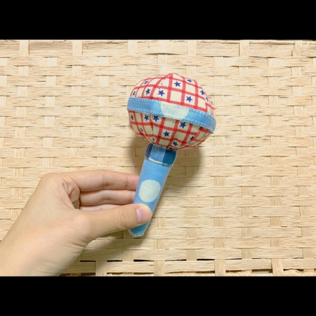 【みんなの投稿】✂︎にぎにぎ (0歳児おもちゃ) 【みんなの投稿】✂︎にぎにぎ (0歳児おもちゃ)
