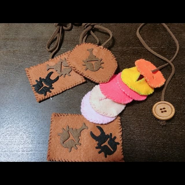 【みんなの投稿】カブトムシのボタン紐通し 【みんなの投稿】カブトムシのボタン紐通し