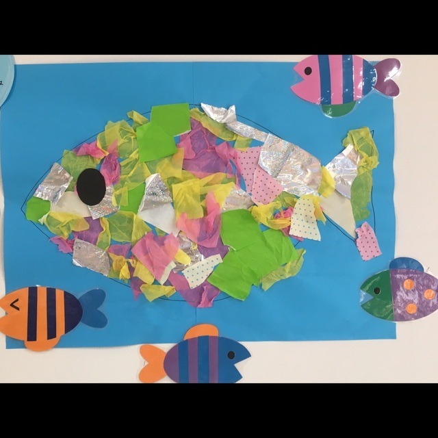 【みんなの投稿】1歳児。みんなで製作。 【みんなの投稿】1歳児。みんなで製作。