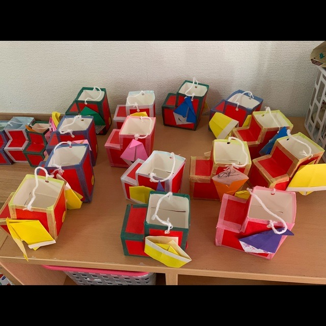 【みんなの投稿】クリスマス 牛乳パックブーツ 【みんなの投稿】クリスマス 牛乳パックブーツ