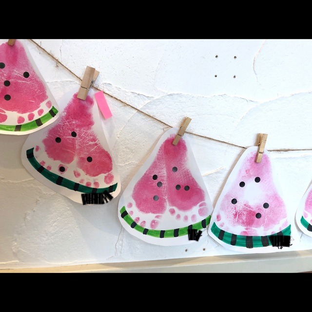 【みんなの投稿】スイカ 足形スタンプ 【みんなの投稿】スイカ 足形スタンプ