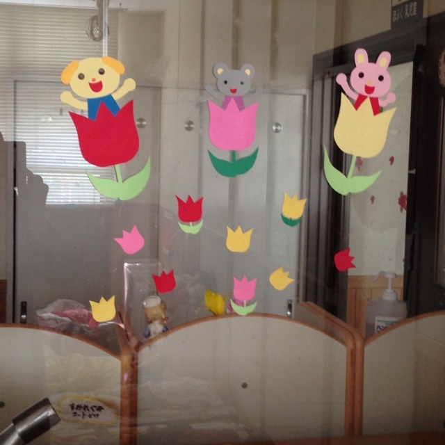 【みんなの投稿】新年度壁面はチューリップ♡