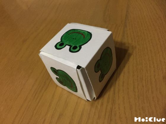 牛乳パックでキューブパズル〜集中して楽しめる！廃材を使った製作おもちゃ〜