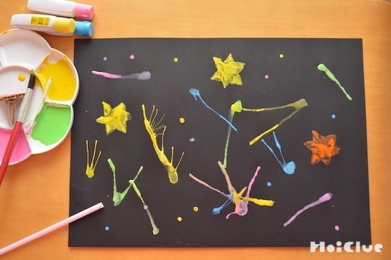 ストローでしゅー！っと流れ星〜身近な素材と絵の具を使った製作あそび〜