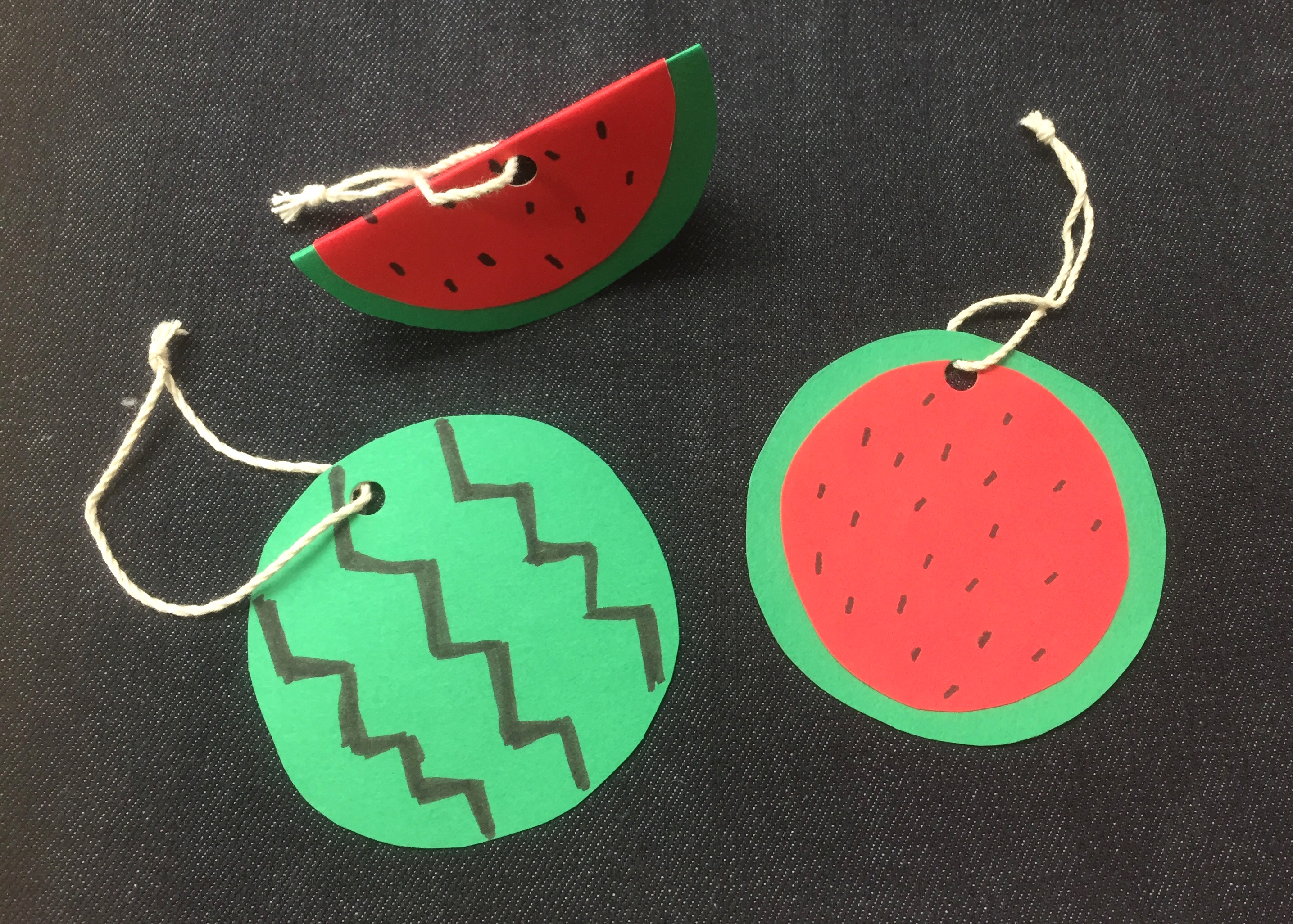 スイカのオーナメント〜画用紙で作る七夕飾り〜