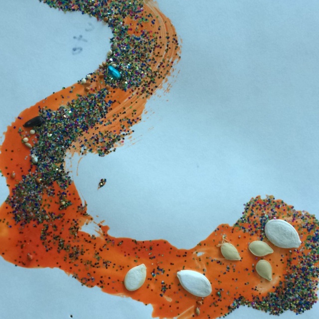 【みんなの投稿】カボチャの種アート