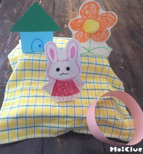 乳児さんも楽しめそうなわなげ遊び〜少ない材料でできる手作りおもちゃ〜