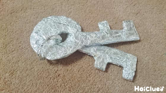 宝箱の鍵〜少ない材料で楽しめる手作りおもちゃ〜