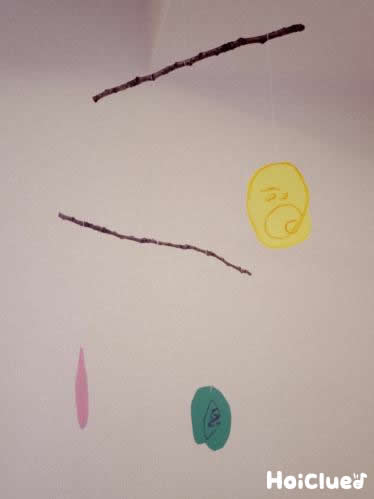 ゆらゆら♪お絵描きモビール〜自然の素材を盛り込んだ製作あそび〜