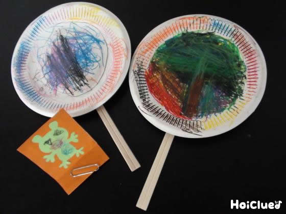 カエルがぴょん！トランポリンテニス〜身体を動かして遊べる、アイデアおもちゃ〜