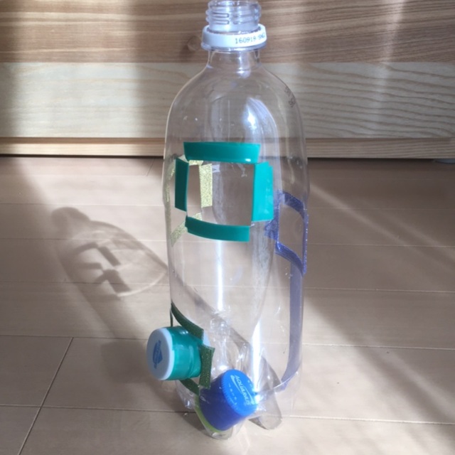 【みんなの投稿】ペットボトルの穴ポットン