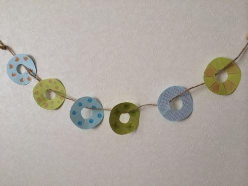 まんまるガーランド〜材料2つでできる製作遊び〜