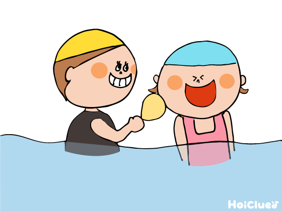 お化粧ポンポン～感触がおもしろい！繰り返したくなっちゃう水遊び～