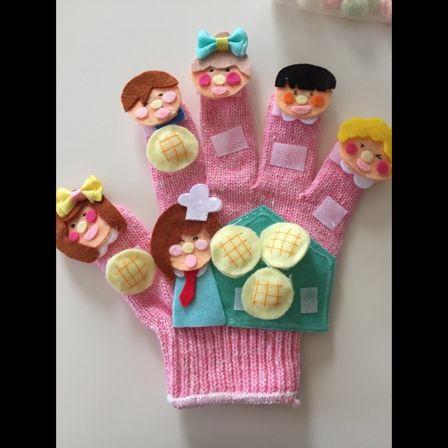 【みんなの投稿】パン屋に５つのメロンパンフェルト