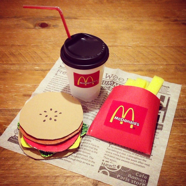 【みんなの投稿】【段ボールでマクドナルドごっこ】