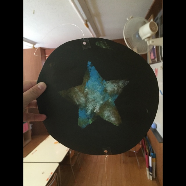 【みんなの投稿】3歳 星 型紙スタンプ