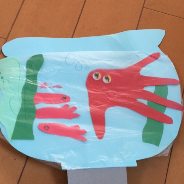 【みんなの投稿】水槽でスイスイ