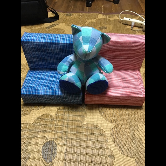 【みんなの投稿】0歳児☆牛乳パックの椅子☆