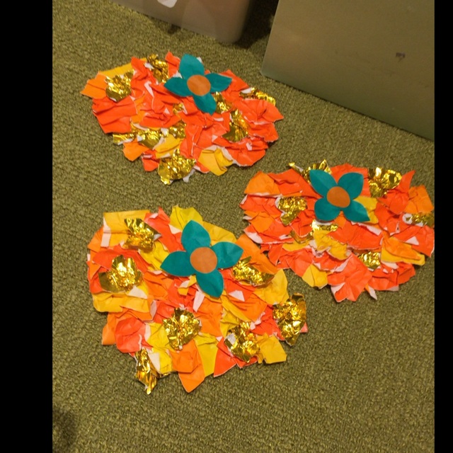 【みんなの投稿】【貼り絵～柿～】