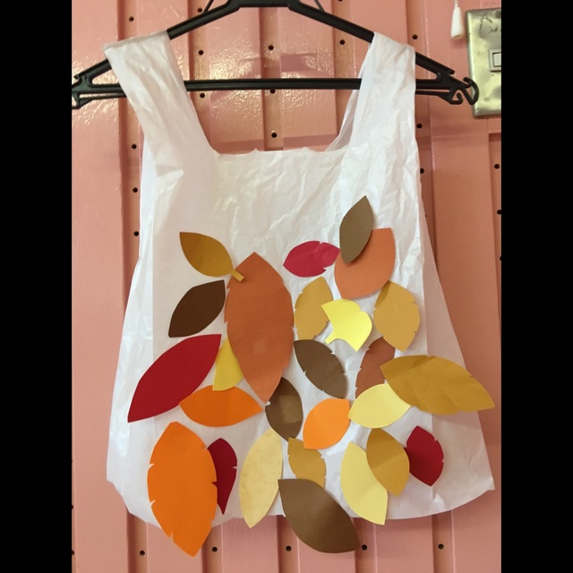 【みんなの投稿】【落ち葉のドレス】