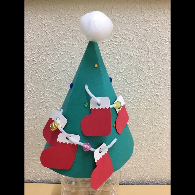 【みんなの投稿】【ツリーの三角帽子】