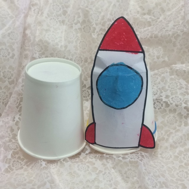【みんなの投稿】紙コップロケット