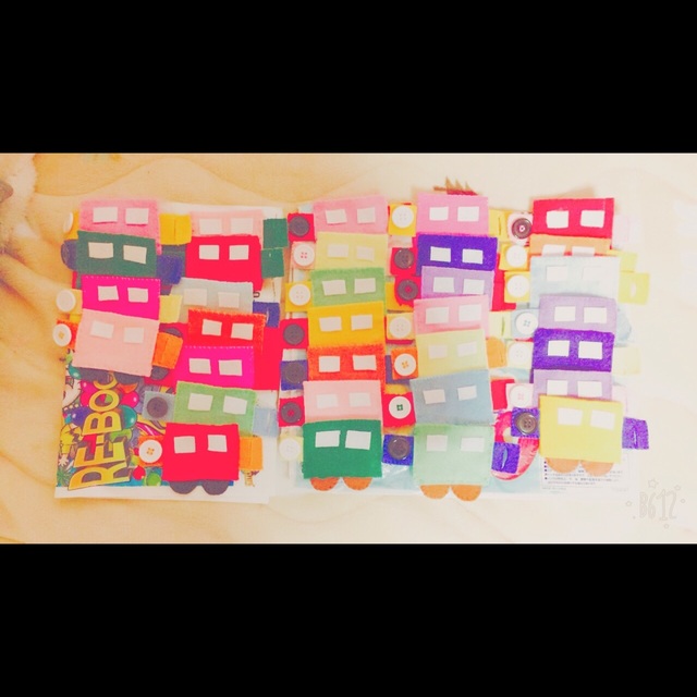 【みんなの投稿】電車のボタンはめ