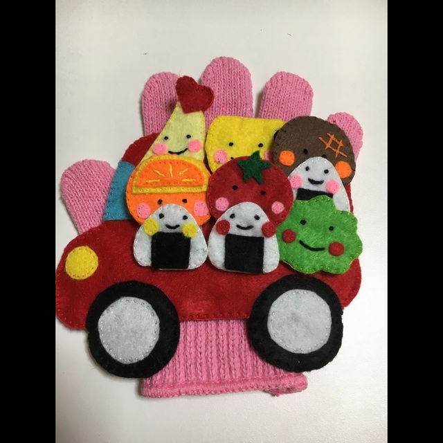 【みんなの投稿】【おべんとうバス:手袋シアター】