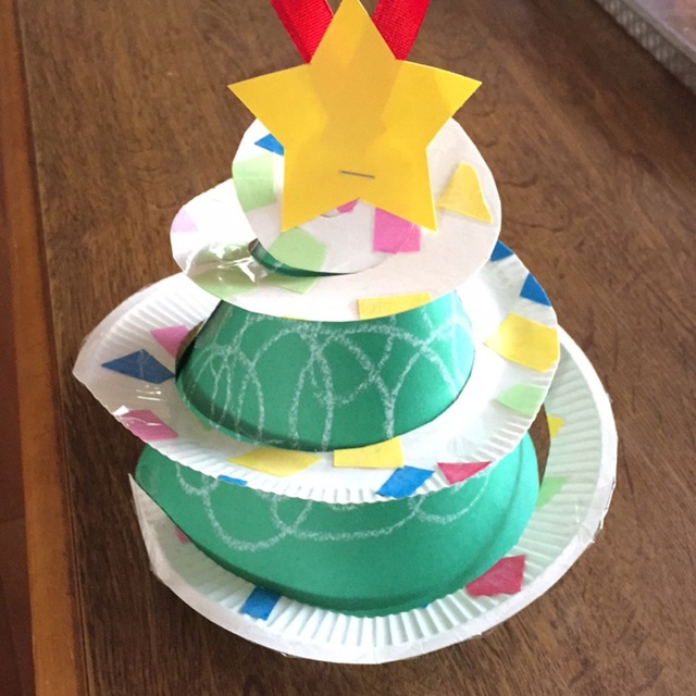 【みんなの投稿】クリスマスツリー（紙皿）
