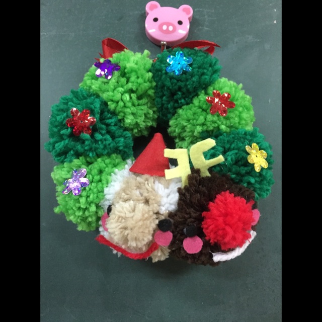 【みんなの投稿】ポンポンクリスマスリース