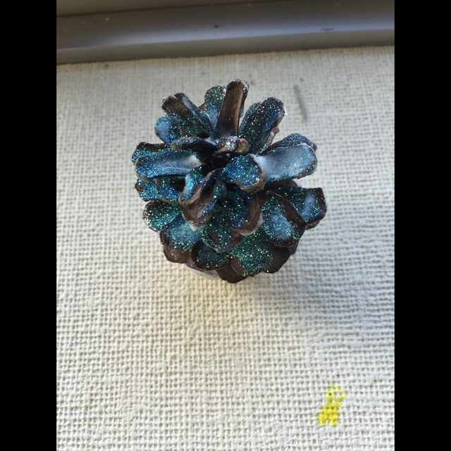 【みんなの投稿】まつぼっくりツリー