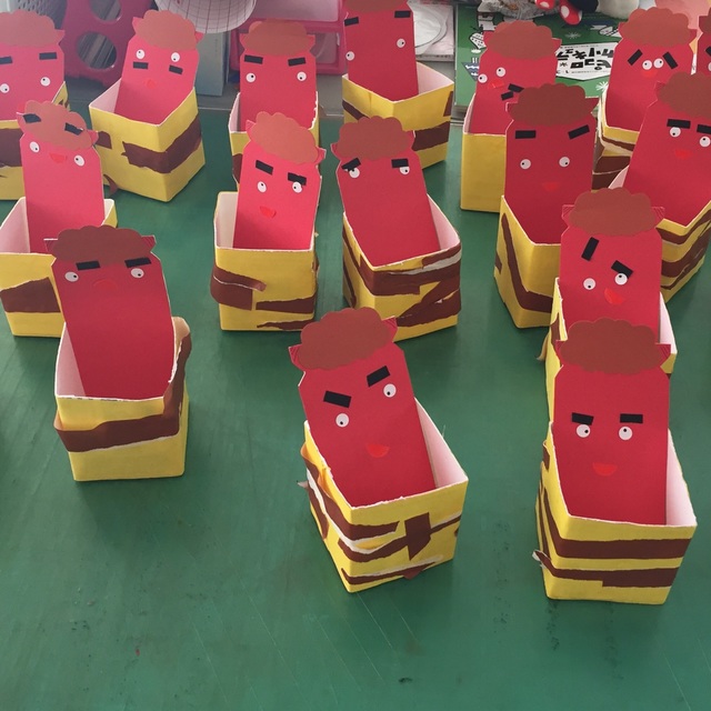 【みんなの投稿】2歳児節分豆入れ