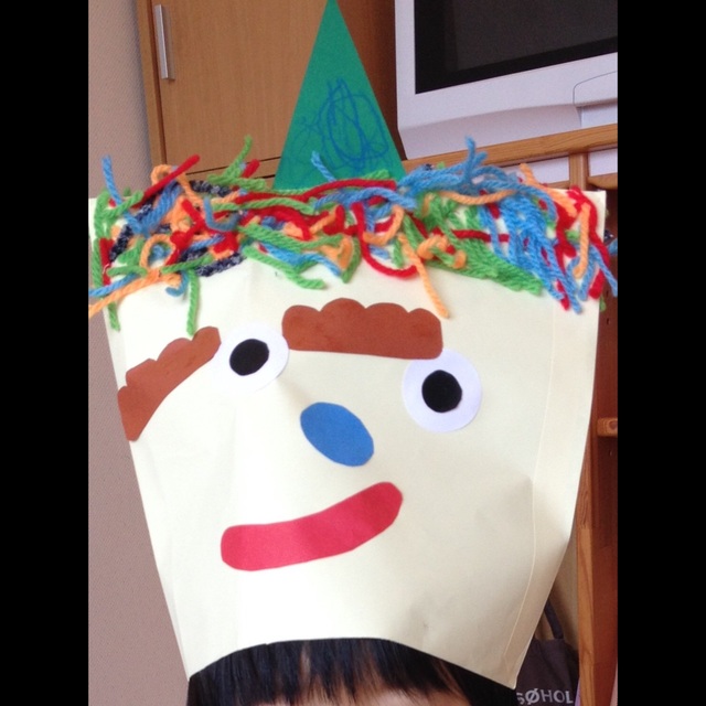 【みんなの投稿】2歳児 封筒を使って鬼のお面