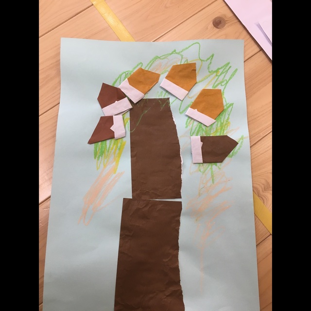 【みんなの投稿】3歳児 折り紙でどんぐり