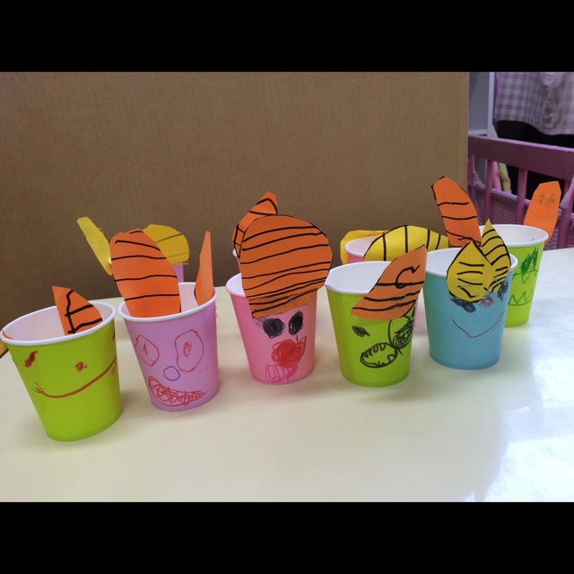 【みんなの投稿】３歳児豆入れカラー紙コップ