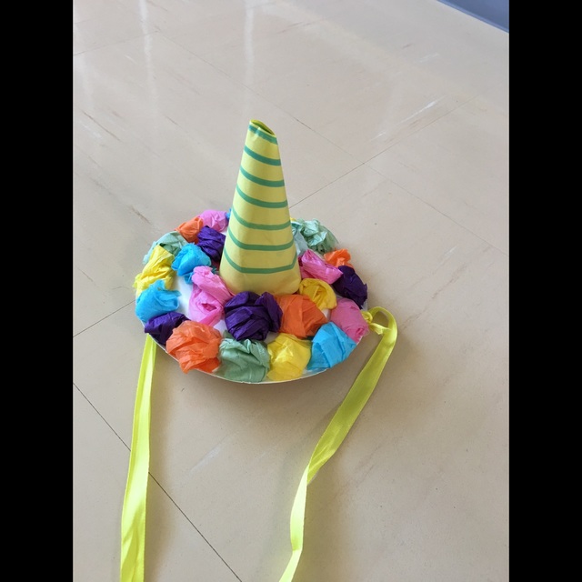 【みんなの投稿】【紙皿の鬼のツノ帽子】2歳親子