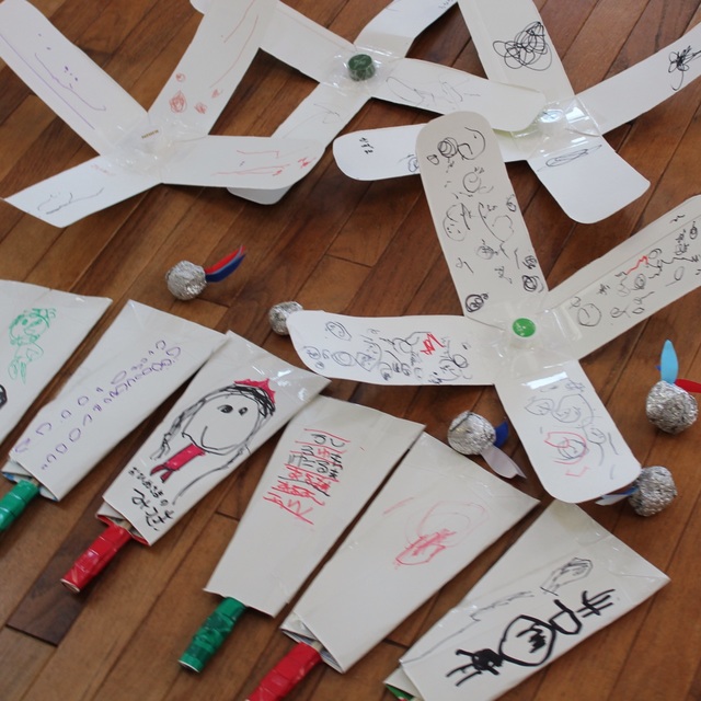 【みんなの投稿】牛乳パックと割り箸で羽子板