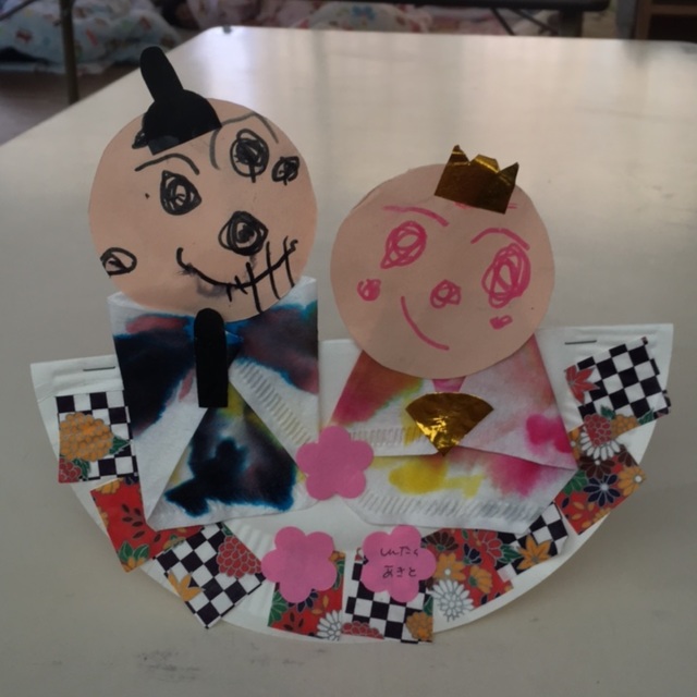 【みんなの投稿】3歳児 ひな人形