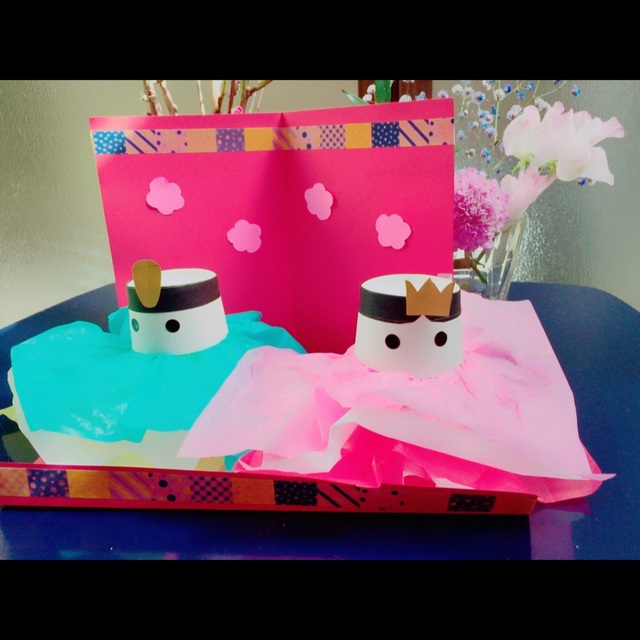 【みんなの投稿】★紙コップとお花紙のお雛飾り★