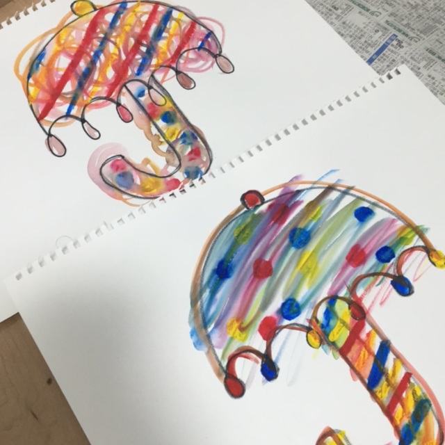 【みんなの投稿】【カラフルな傘】