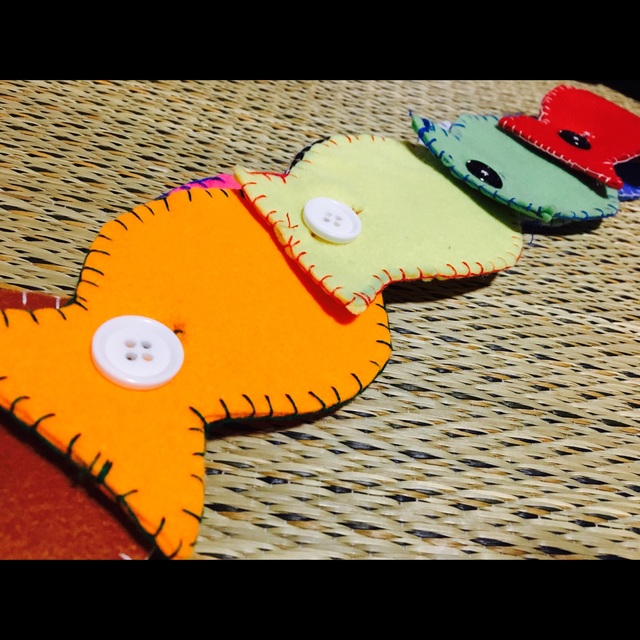 【みんなの投稿】［魚のボタンつなぎ］2歳児