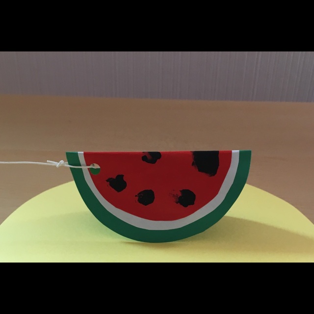 【みんなの投稿】「おいしそーなすいかの七夕飾り」