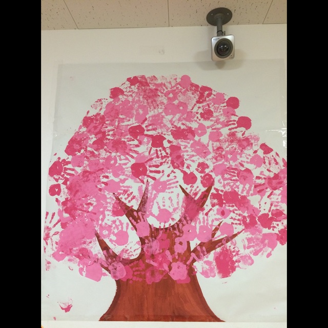 【みんなの投稿】4月の壁面制作『さくら』