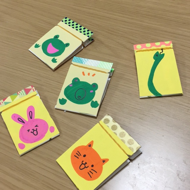 【みんなの投稿】牛乳パックのぱっちんガエル