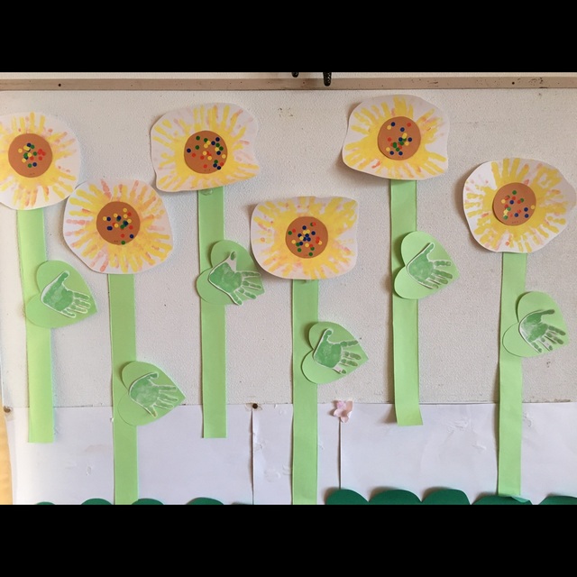 【みんなの投稿】1歳児 手形(ひまわり)